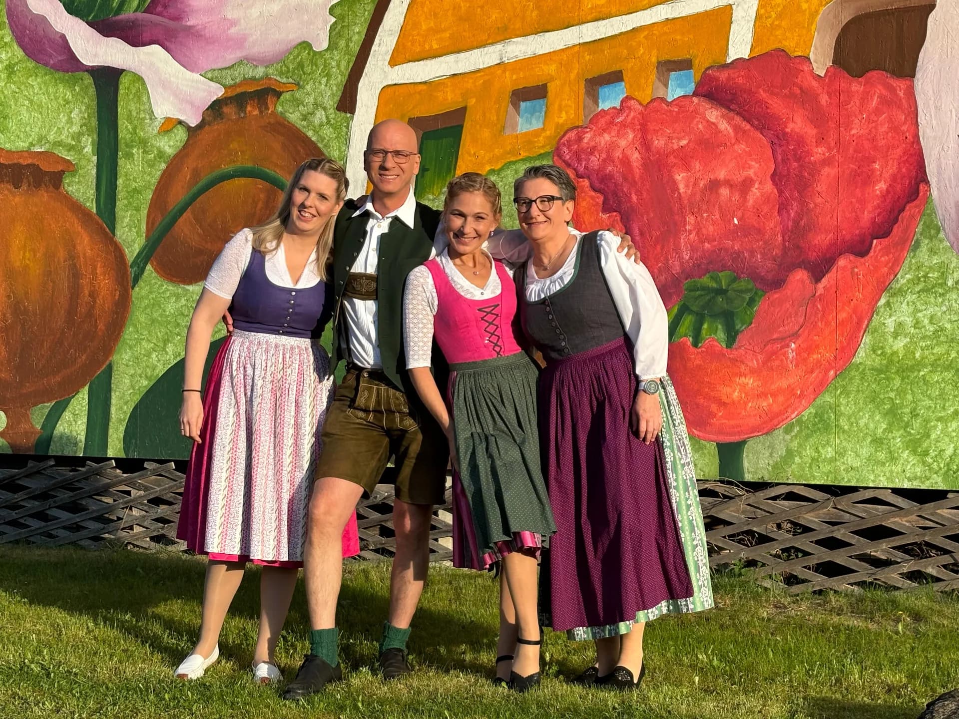 Salterina Quartett vor bunter Kulisse