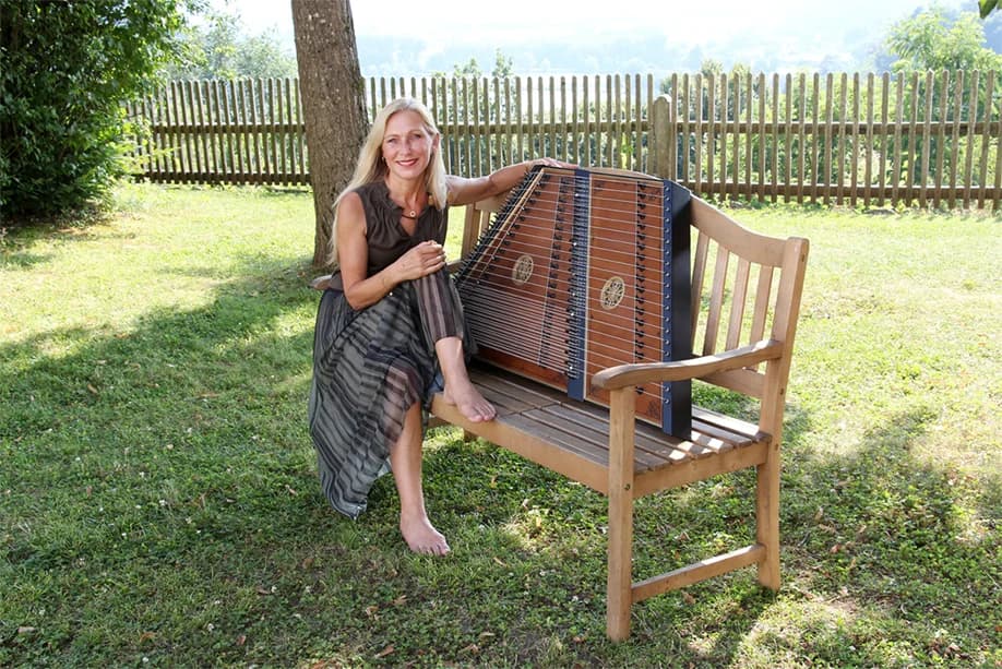 Ulrike am Hackbrett 5