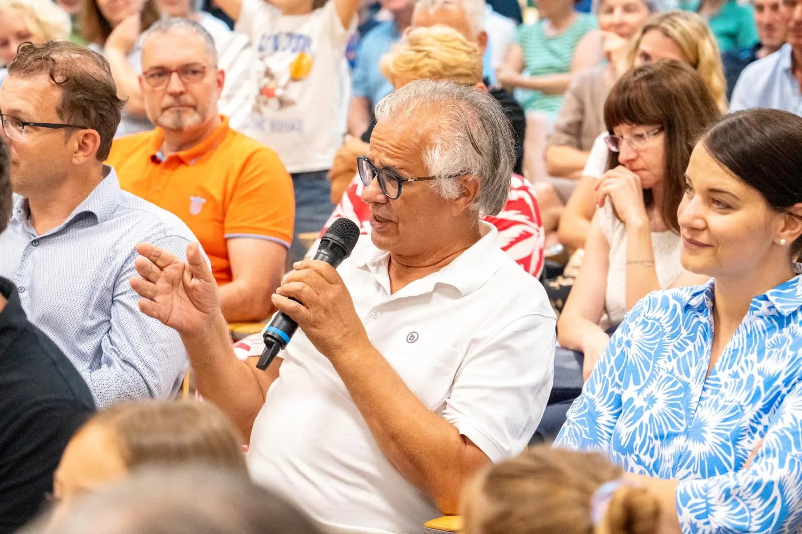 Volles Haus am Retzhof – Buchpräsentation mit Mario Körbler - Bild 5