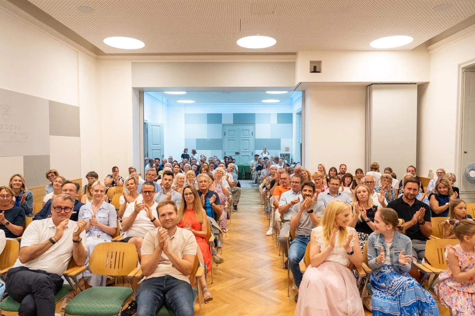 Volles Haus am Retzhof – Buchpräsentation mit Mario Körbler - Bild 7