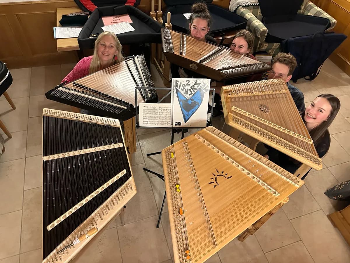 22. Musikwochenende – VOLKSMUSIK "pur&g'spritzt" - Bild 3